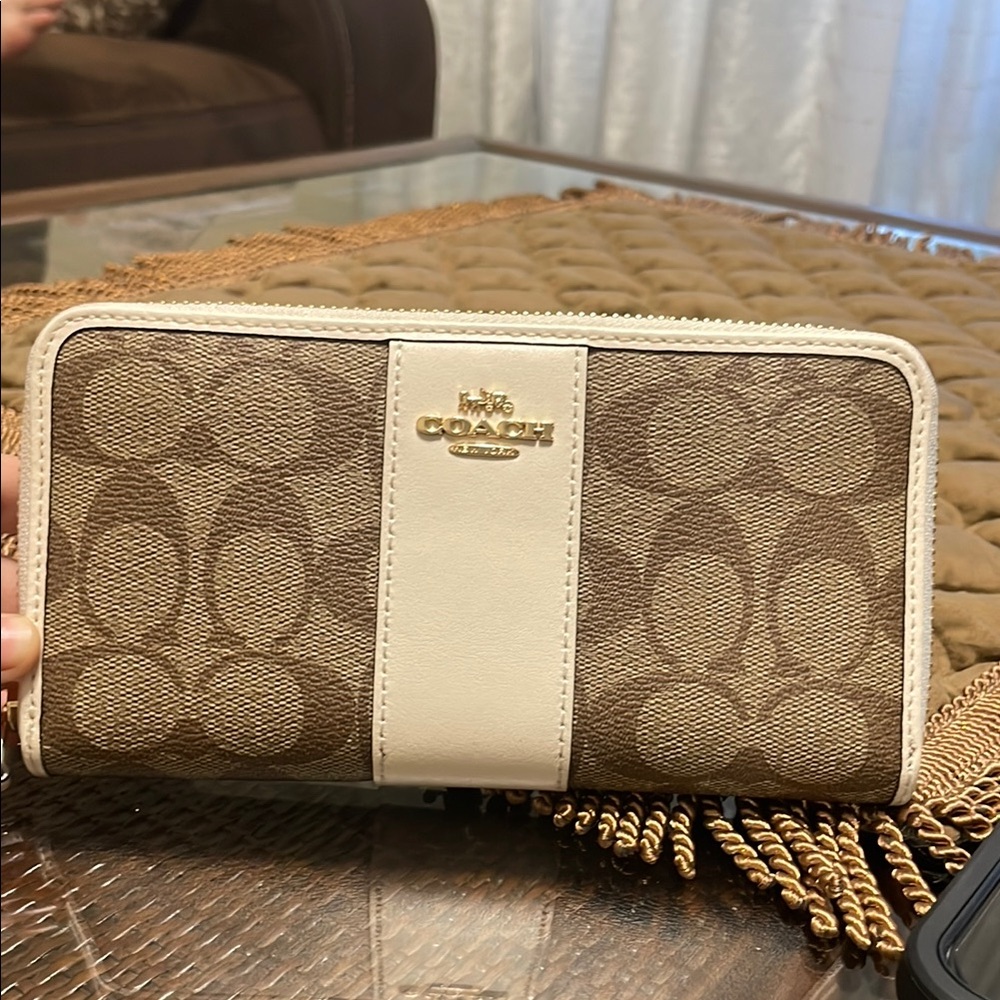Coach Tan and Cream Signature Wallet